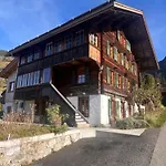 Blueemlisalp-huus Im * Kiental