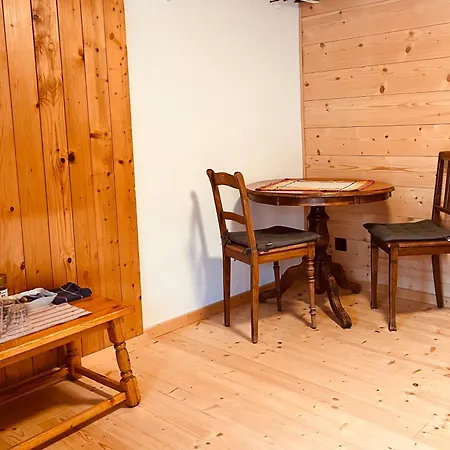 홈스테이 Blueemlisalp-huus Im